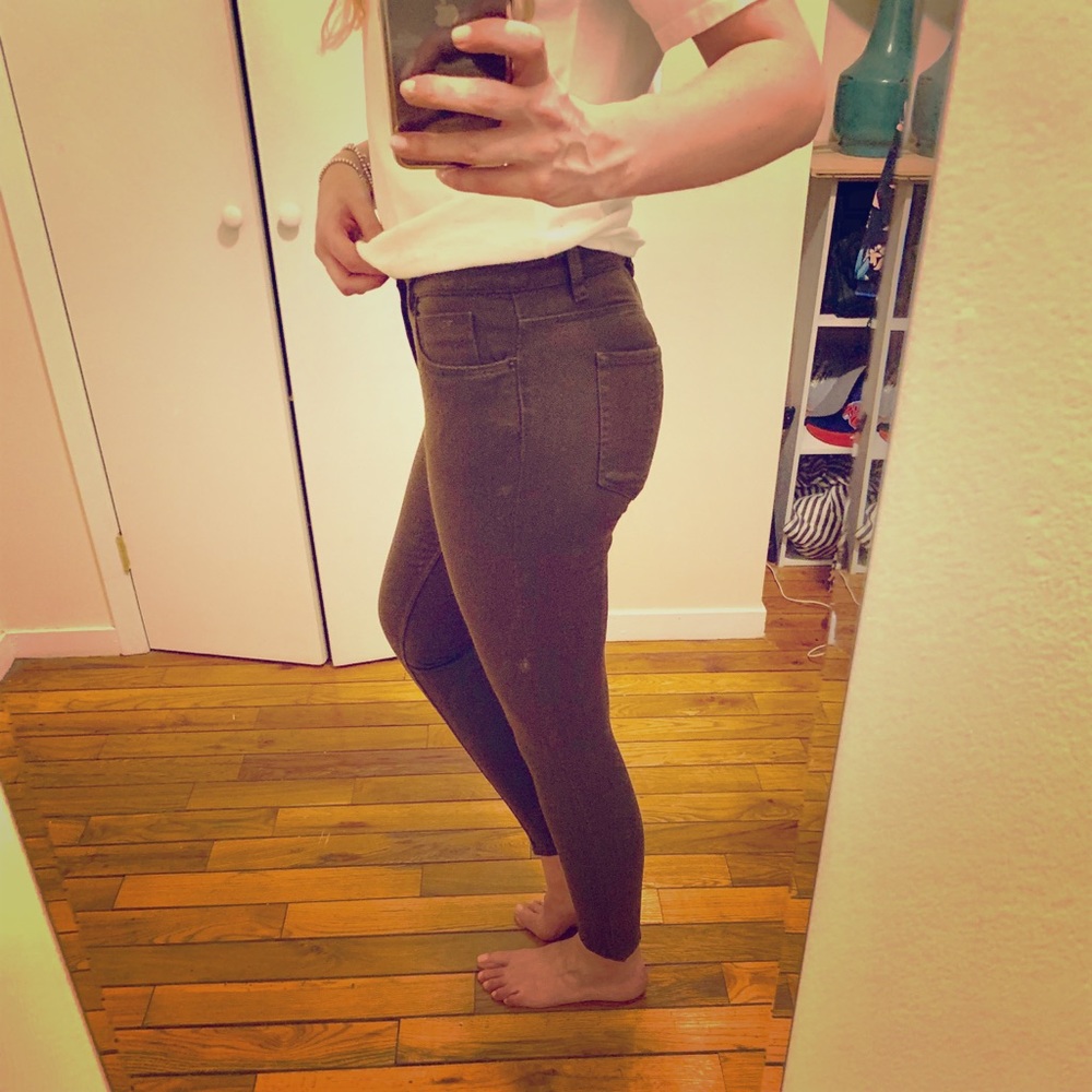 NEW - Army green stretchy skinny jeans